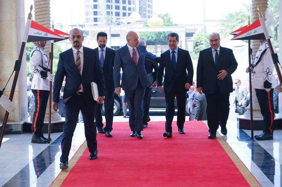 مهسرور بارزانی و شاندی یاوهری له لایهن سهرۆك كۆماری عێراقهوه پێشوازیان لێكرا